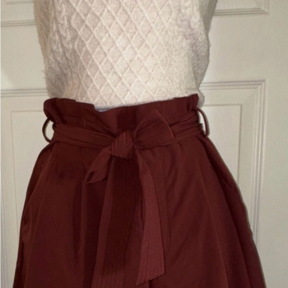 Athleta Rich Brown A-Line shorts/with bow.